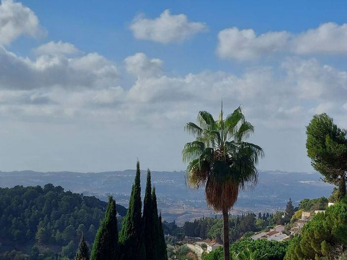 Image No.22-3 Bed Property for sale