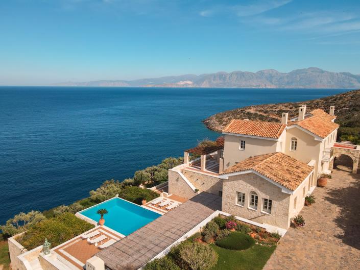 Image No.5-8 Bed Villa for sale