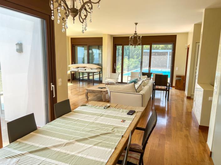 Image No.20-2 Bed Villa for sale