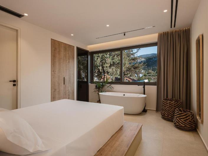 Image No.15-5 Bed Villa for sale