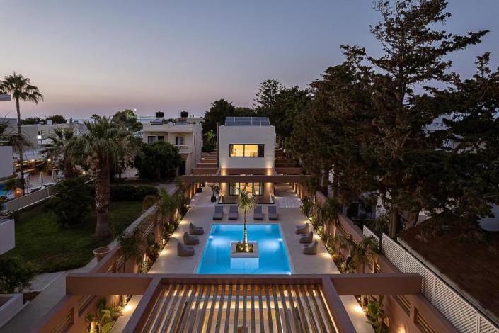 Image No.2-5 Bed Villa for sale