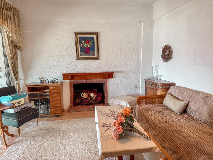 Image No.10-2 Bed House for sale