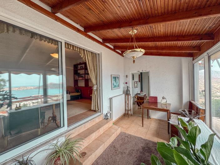 Image No.12-2 Bed House for sale