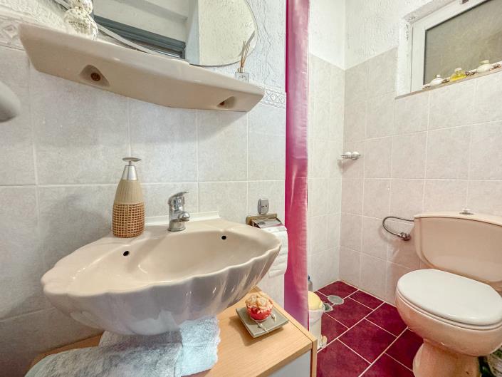 Image No.22-2 Bed House for sale