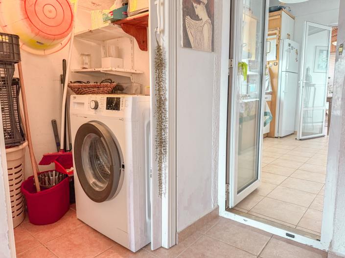 Image No.24-2 Bed House for sale