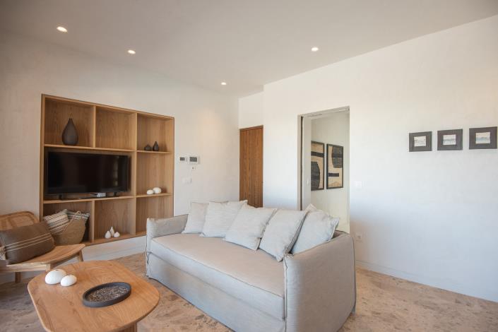 Image No.16-9 Bed Villa for sale