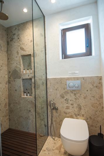 Image No.21-9 Bed Villa for sale