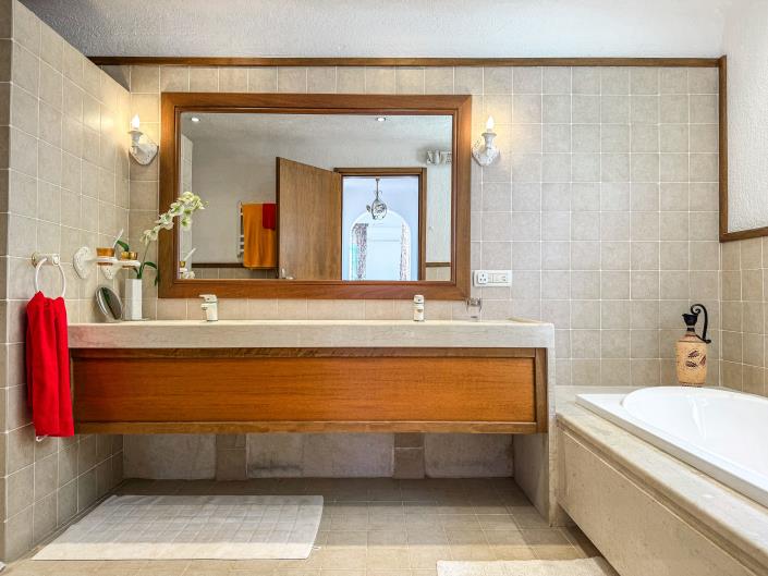 Image No.15-3 Bed Villa for sale