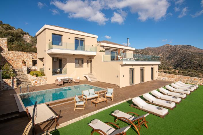 Image No.2-5 Bed Villa for sale