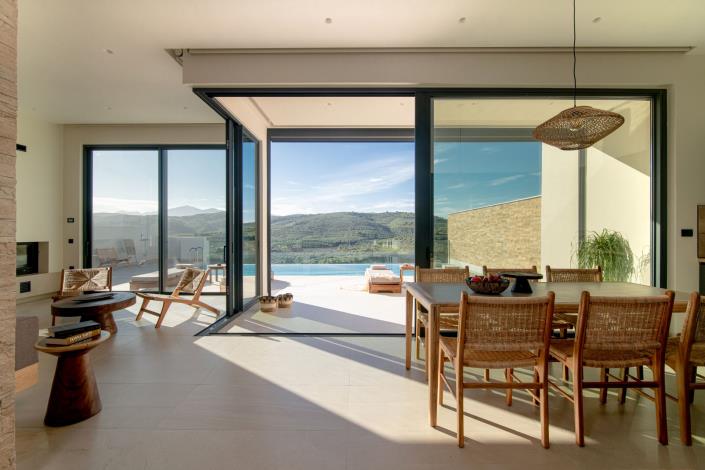 Image No.2-7 Bed Villa for sale