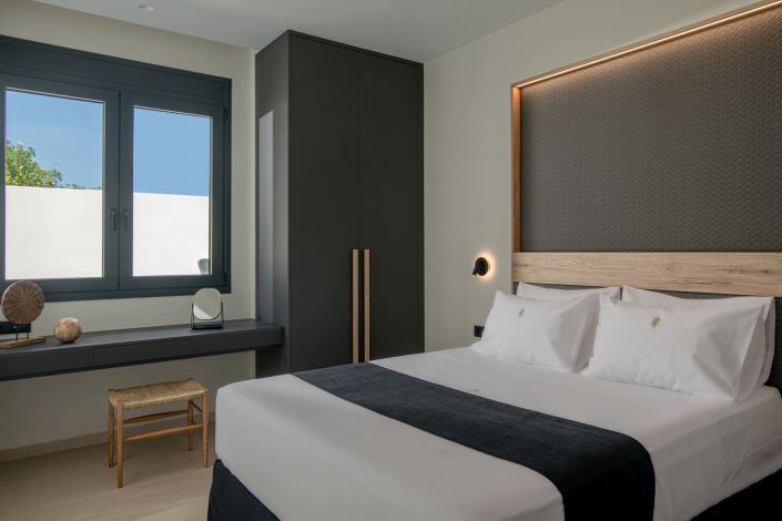 Image No.9-7 Bed Villa for sale