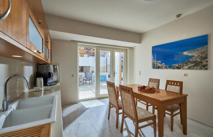 Image No.22-Villa de 6 chambres à vendre à Kokkini Hani