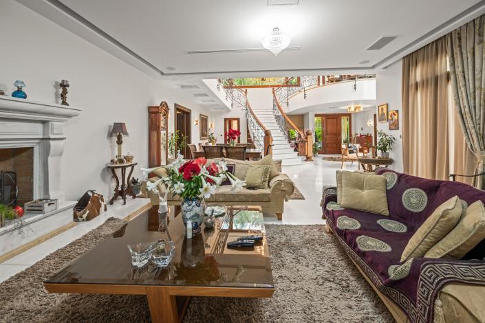 Image No.3-Villa for sale