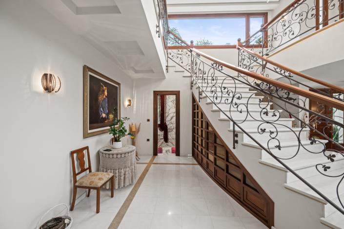 Image No.5-Villa for sale