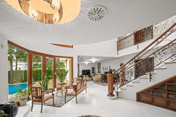 Image No.7-Villa for sale