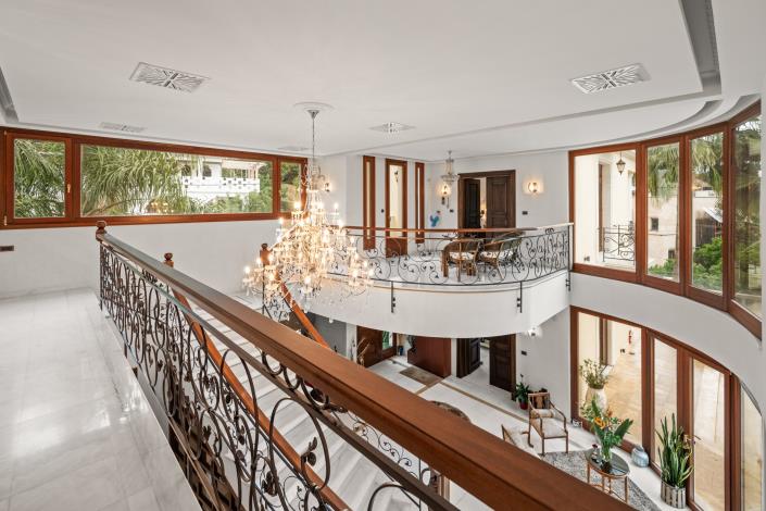 Image No.11-Villa for sale