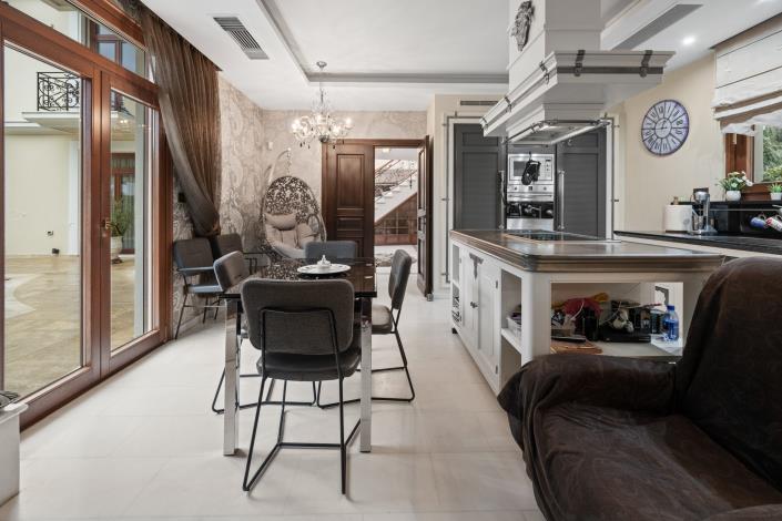 Image No.14-Villa for sale