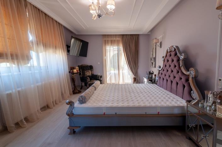 Image No.12-5 Bed Villa for sale