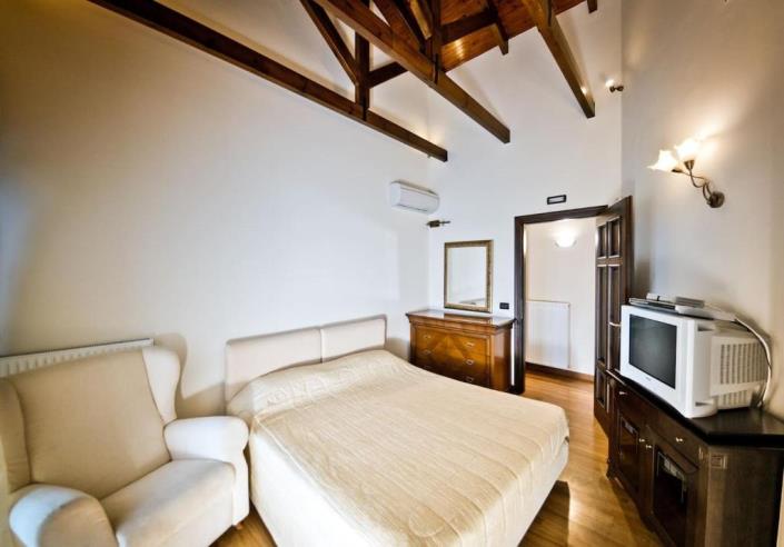 Image No.11-4 Bed Villa for sale