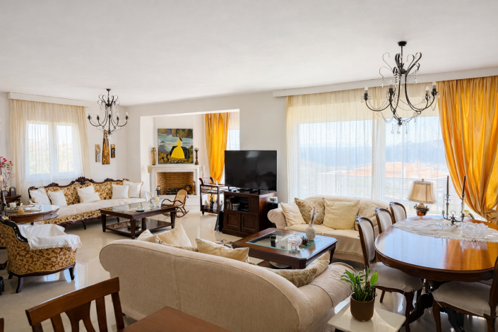 Image No.17-3 Bed House for sale