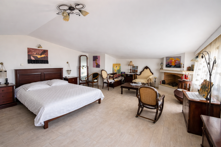 Image No.21-3 Bed House for sale