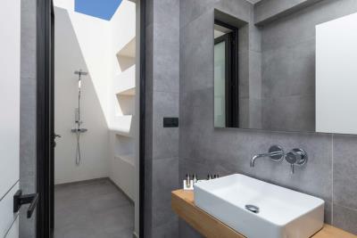 Villa-Afroditi-Inside-19-2048x1366