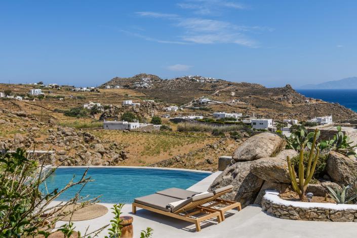 Image No.2-5 Bed Villa for sale