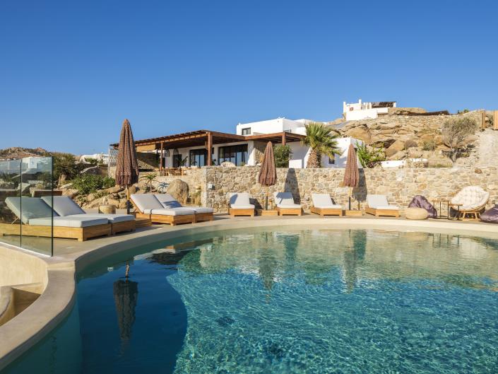 Image No.2-4 Bed Villa for sale