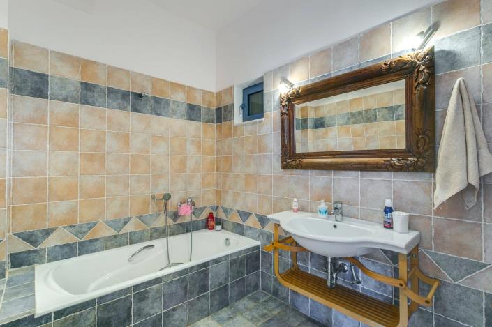 Image No.12-3 Bed Villa for sale
