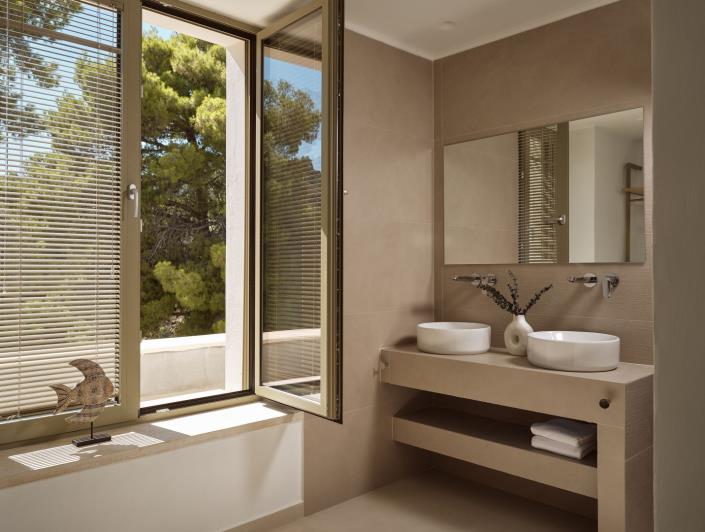 Image No.17-7 Bed Villa for sale