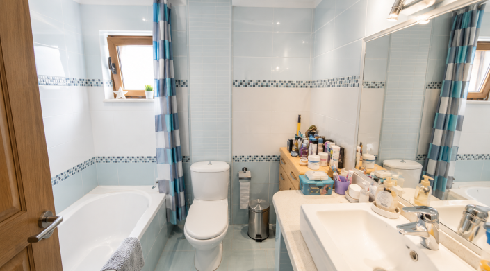 Image No.10-3 Bed House for sale