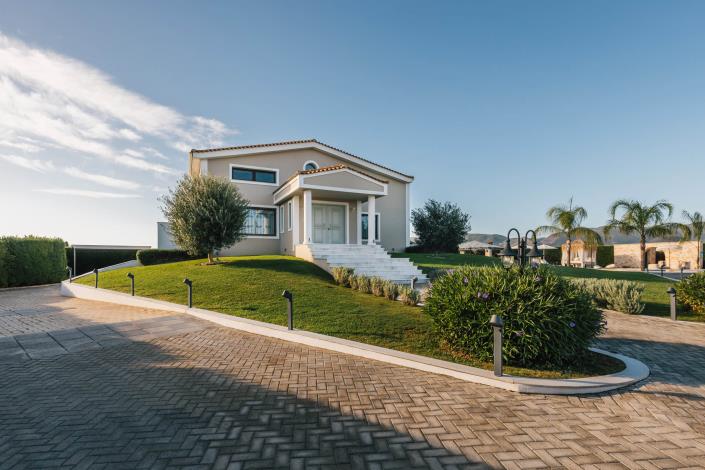 Image No.9-6 Bed Villa for sale