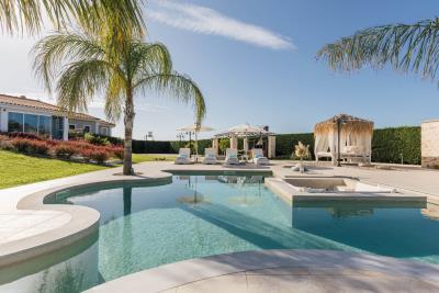 EXTERIOR--11-