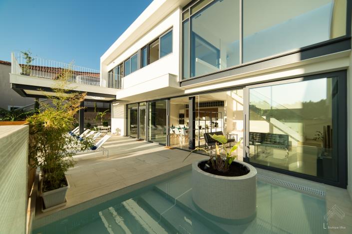 Image No.4-7 Bed Villa for sale