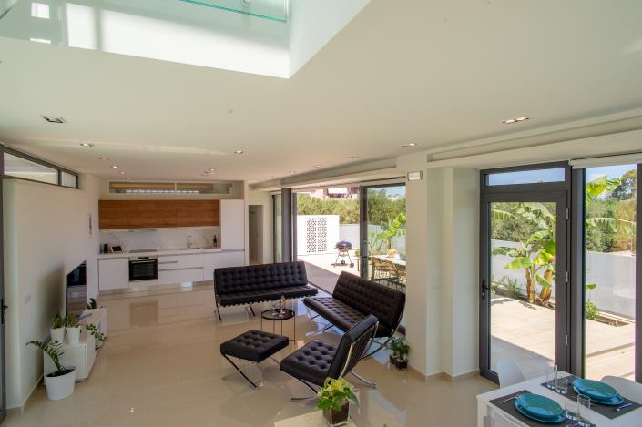 Image No.10-7 Bed Villa for sale