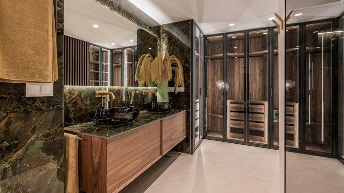 Image No.10-6 Bed Apartment for sale