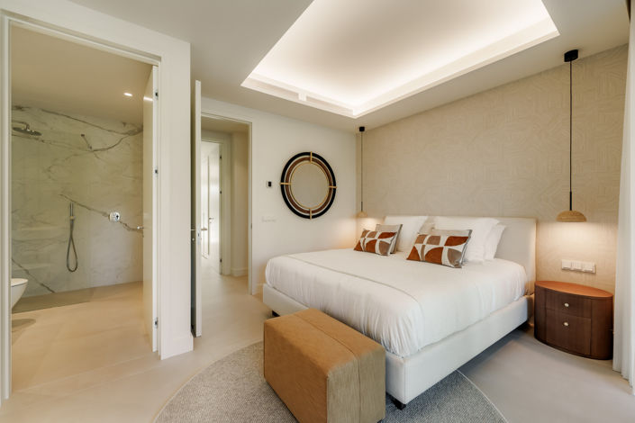 Image No.13-4 Bed Property for sale