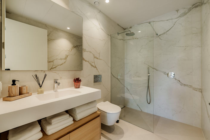 Image No.14-4 Bed Property for sale