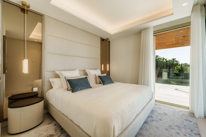 Image No.16-4 Bed Property for sale