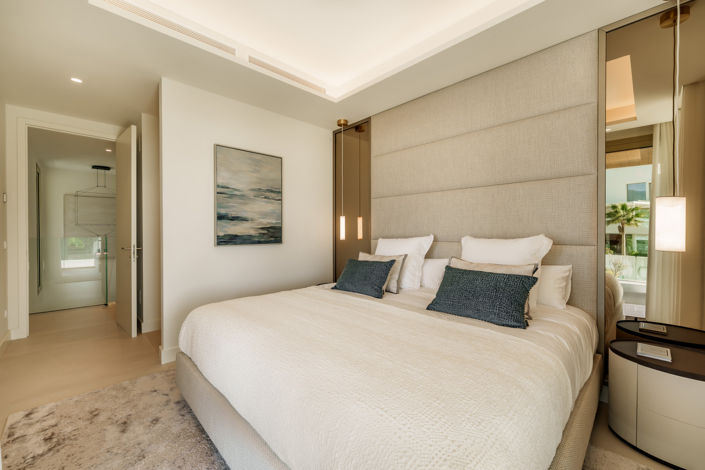 Image No.17-4 Bed Property for sale