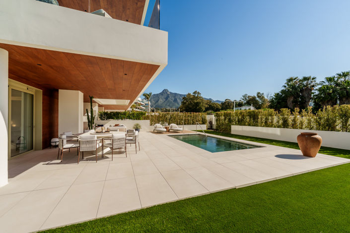 Image No.29-4 Bed Property for sale