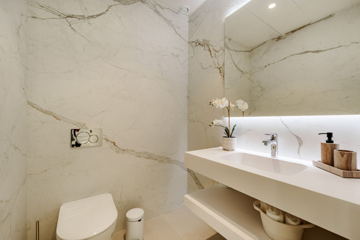 Image No.30-4 Bed Property for sale