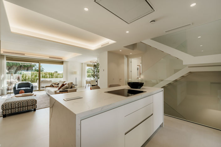 Image No.9-4 Bed Property for sale