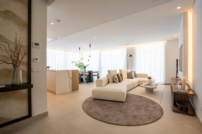 Image No.14-4 Bed Property for sale