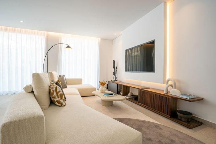 Image No.15-4 Bed Property for sale