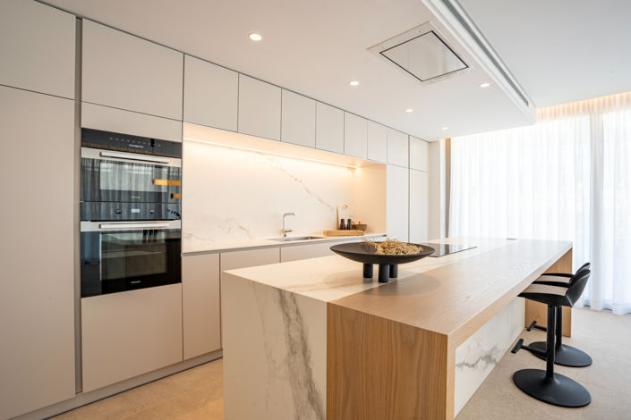 Image No.25-4 Bed Property for sale