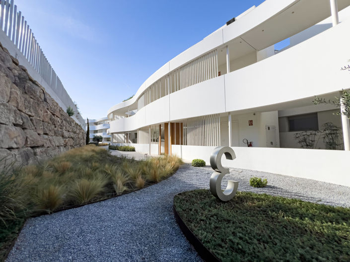 Image No.40-4 Bed Property for sale