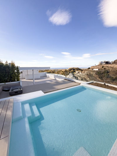 Image No.43-4 Bed Property for sale