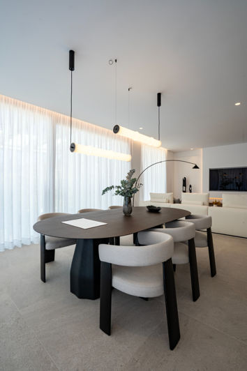 Image No.5-4 Bed Property for sale