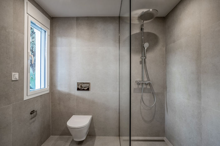 Image No.22-4 Bed Property for sale